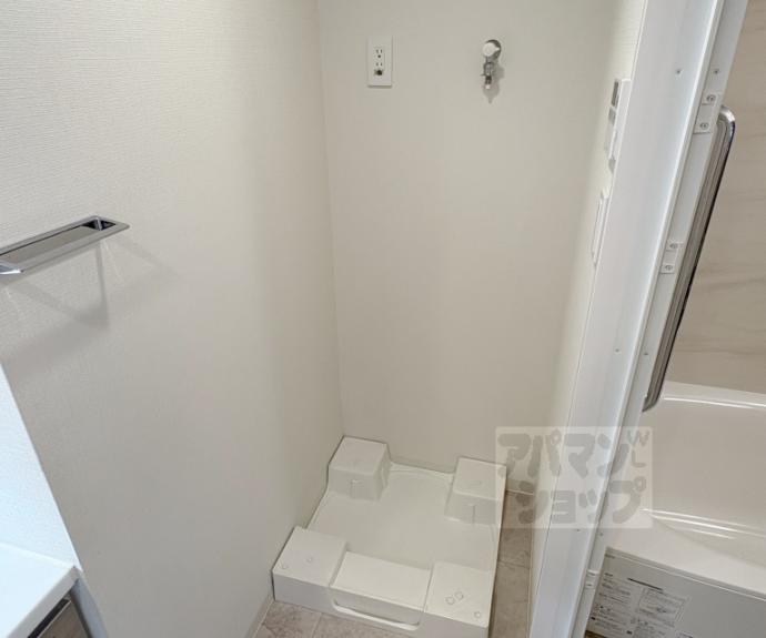 【プレサンスロジェ太秦天神川】間取