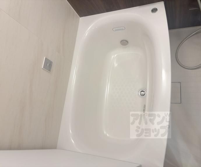 【プレサンスロジェ太秦天神川】間取