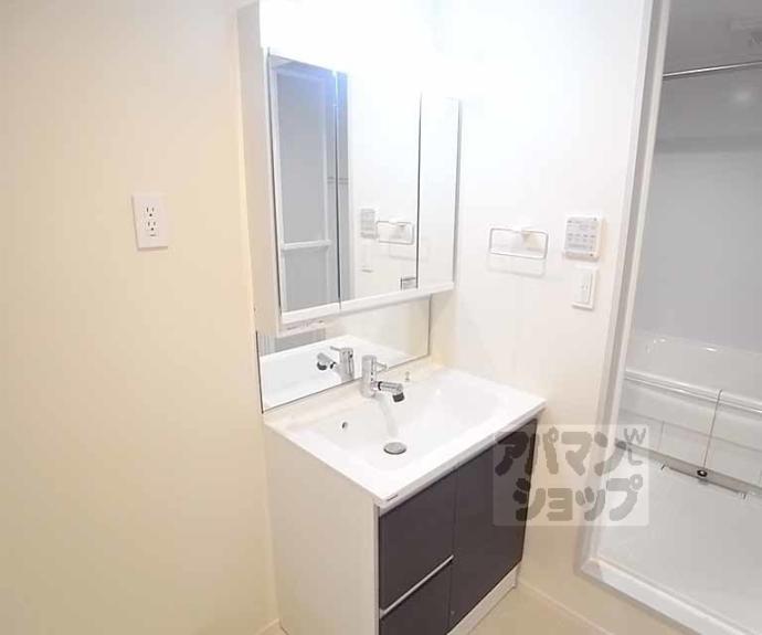 【ラウレア　パーク】間取