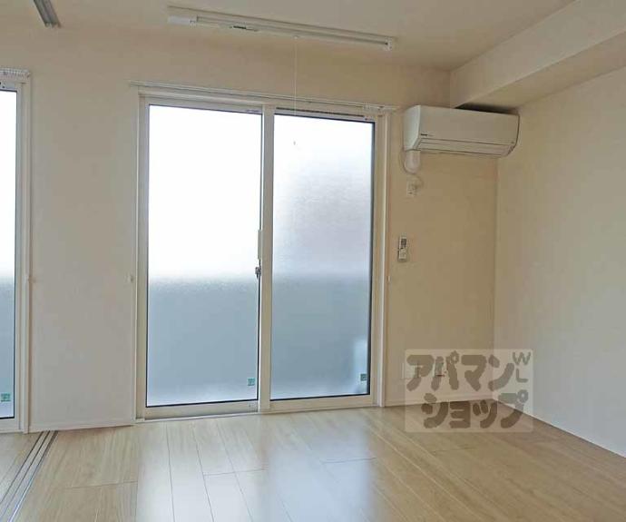 【グランソレイユ西院】間取