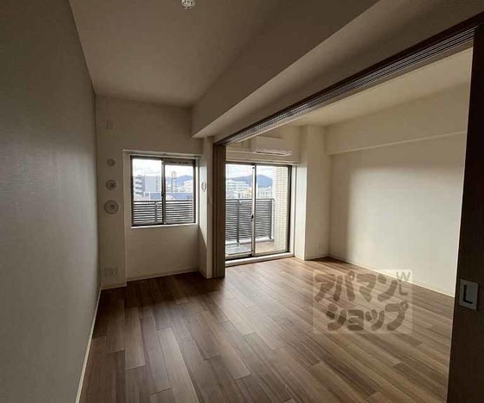 【プレデコート西京極】間取