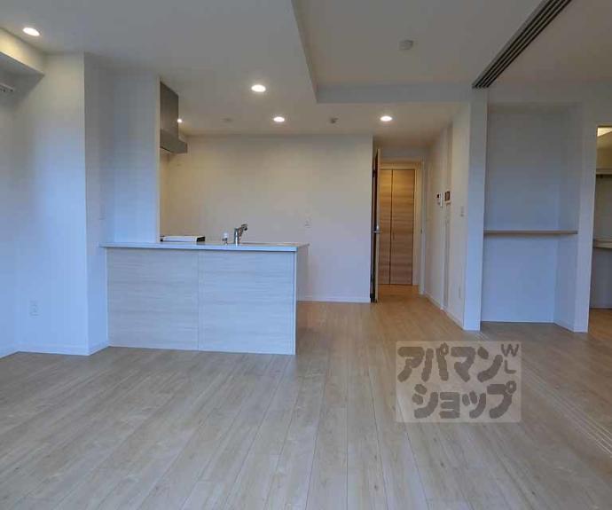 【ＳＫＹ　ＭＡＩＳＯＮ　京都西院】間取