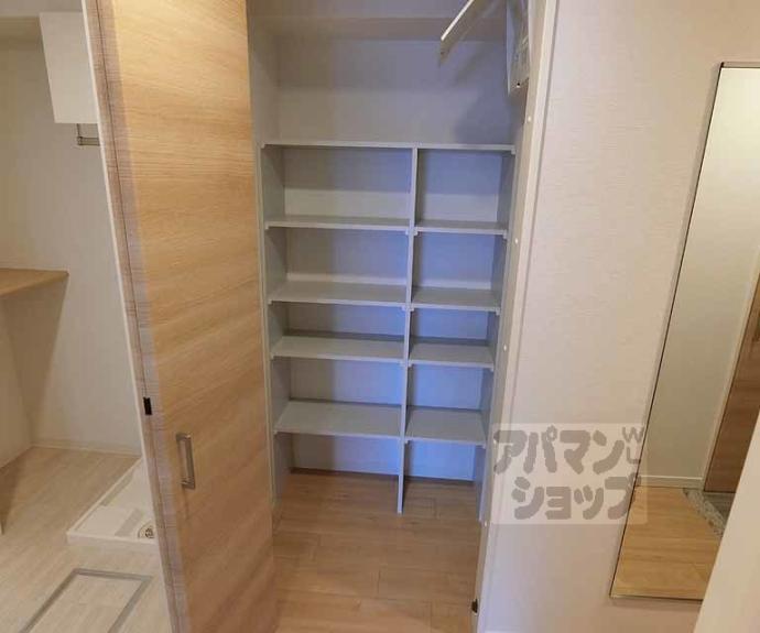 【ＳＫＹ　ＭＡＩＳＯＮ　京都西院】間取
