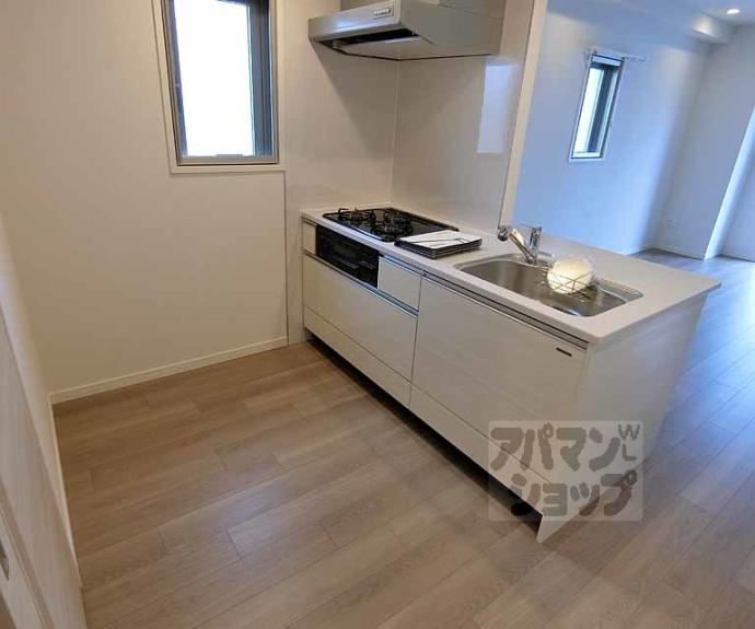 【ＳＫＹ　ＭＡＩＳＯＮ　京都西院】間取