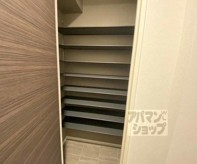 【ＳＫＹ　ＭＡＩＳＯＮ　京都西院】間取