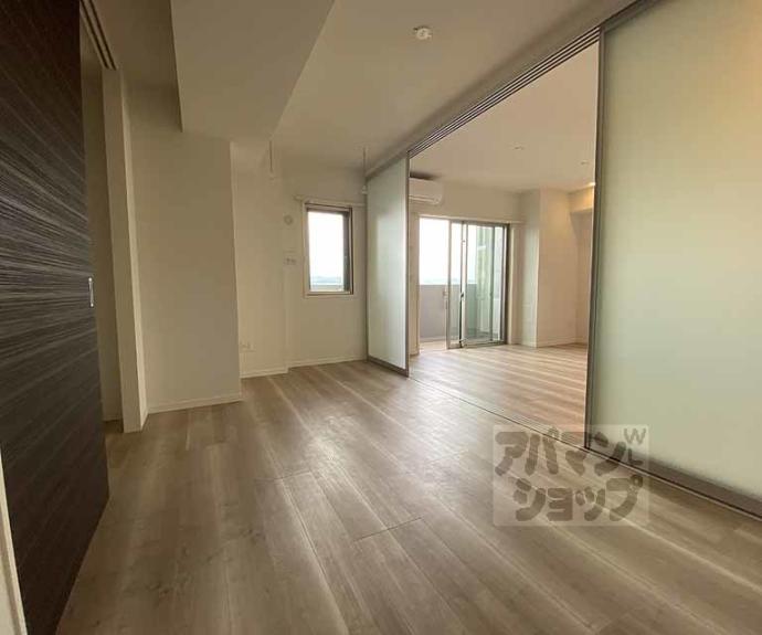 【ＳＫＹ　ＭＡＩＳＯＮ　京都西院】間取