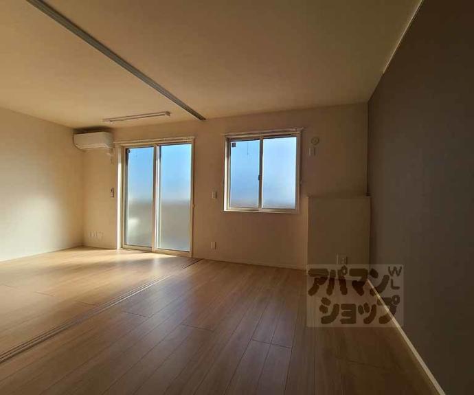 【セジュール西京極】間取