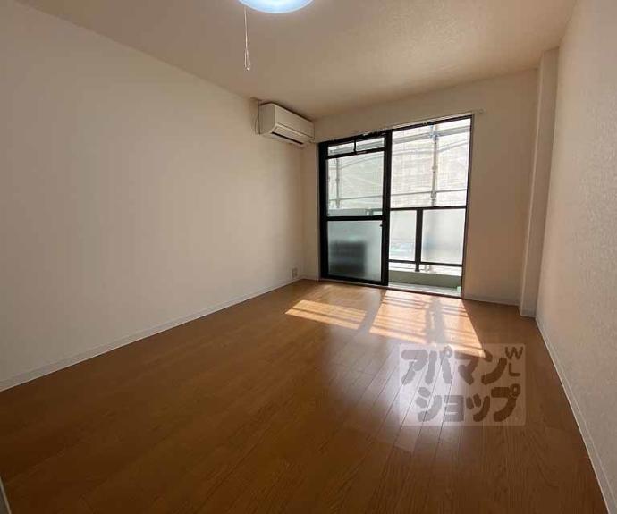 【ＣＯＣＯ西京極】間取