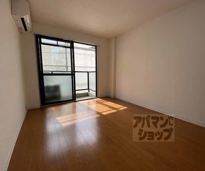 【ＣＯＣＯ西京極】間取