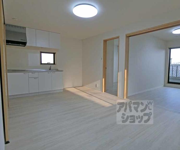 【カルハート太秦天神川】間取