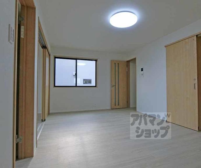 【カルハート太秦天神川】間取