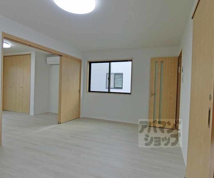 【カルハート太秦天神川】間取