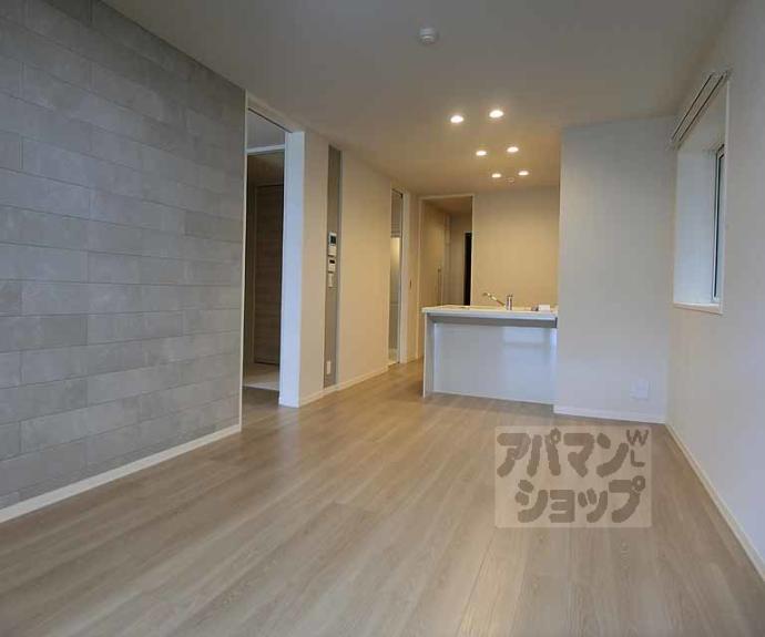 【レフィシア西院】間取