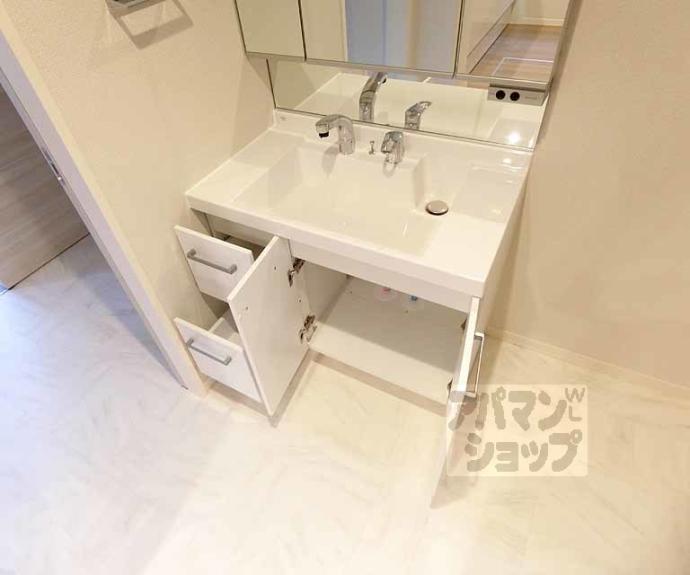 【レフィシア西院】間取