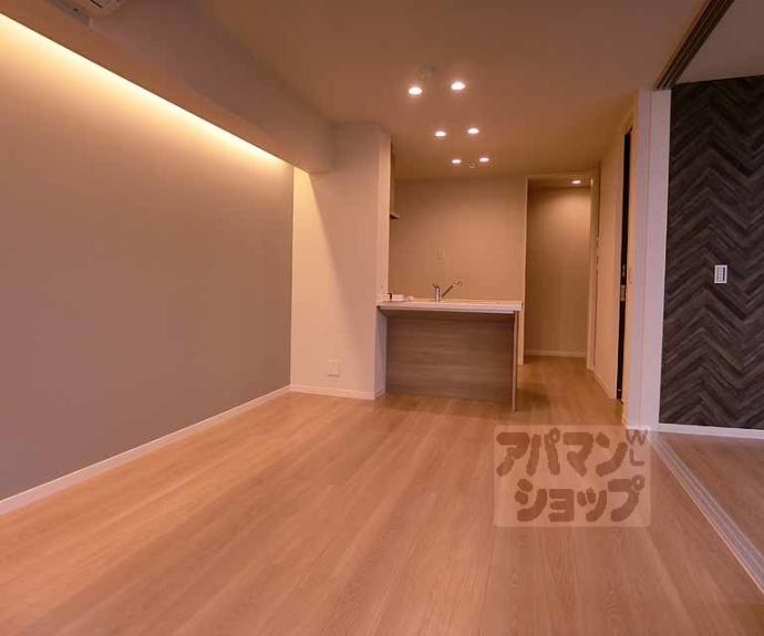 【レフィシア西院】間取