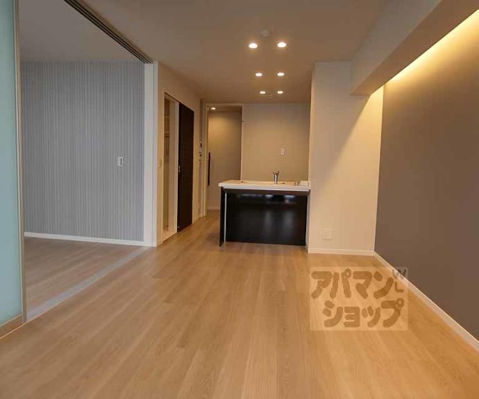 【レフィシア西院】間取