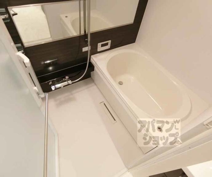 【レフィシア西院】間取