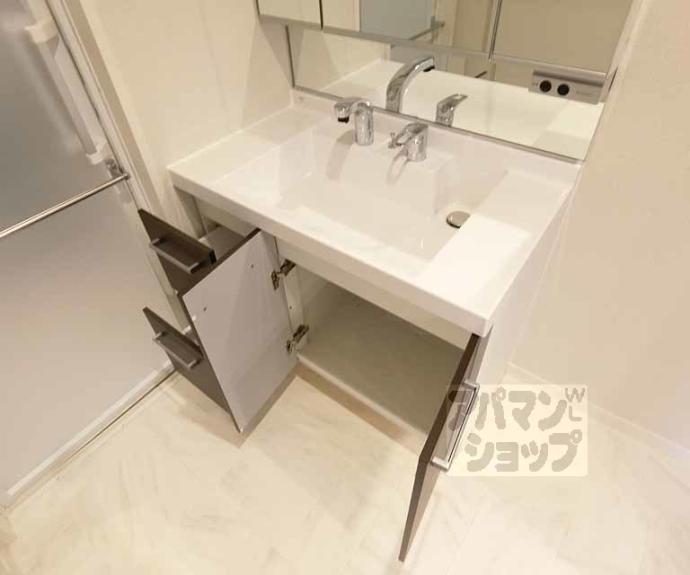 【レフィシア西院】間取