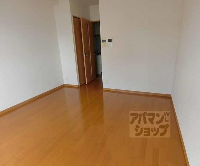 【グランドパレス西院 西館】間取