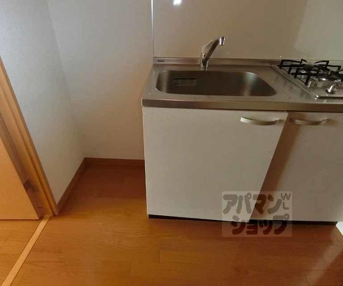 【グランドパレス西院 西館】間取