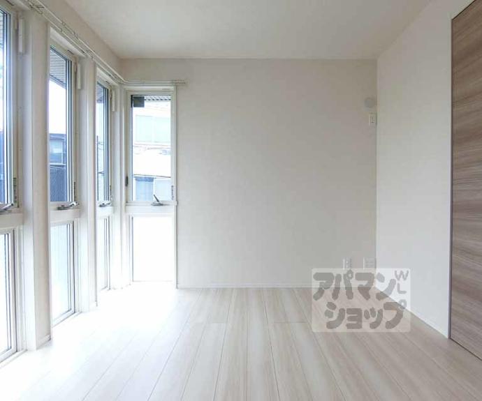 【アロース　フェリス】間取