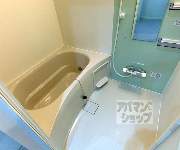 【ストーリーズ　うずまさ】間取