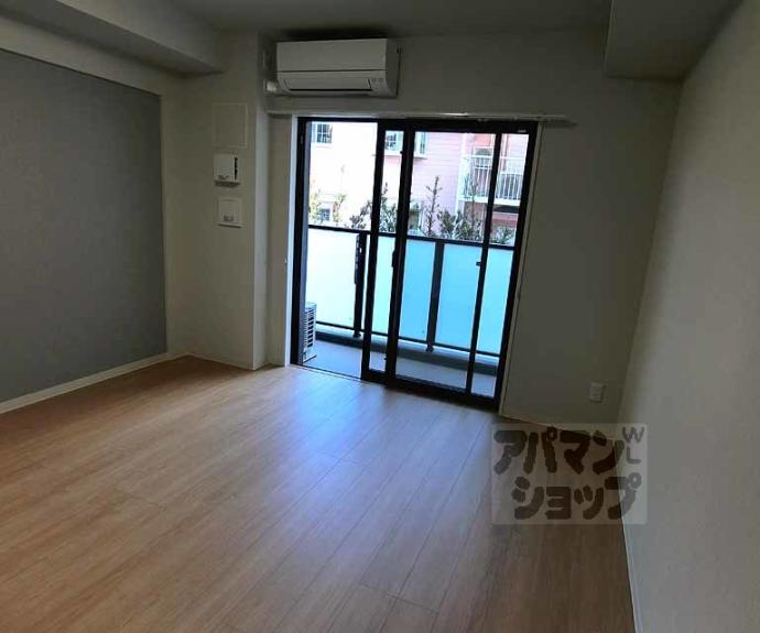 【ストーリーズ　うずまさ】間取