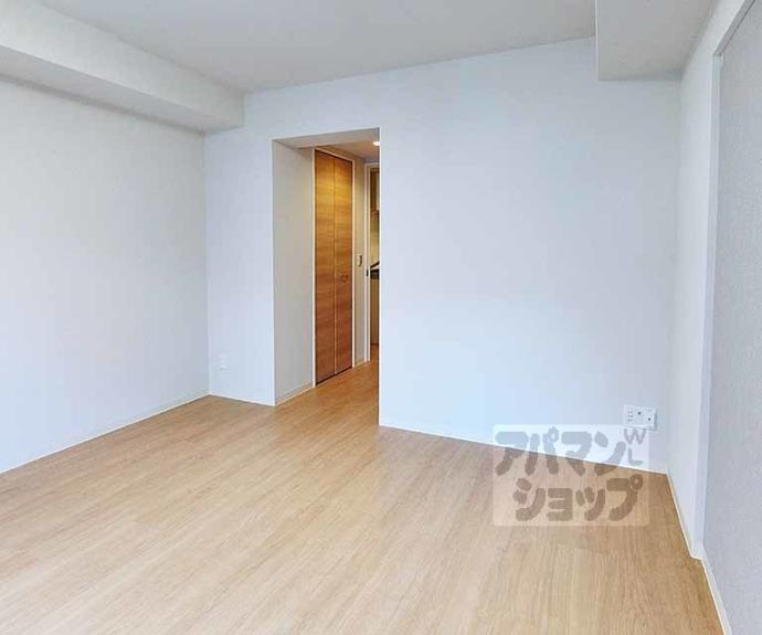 【ストーリーズ　うずまさ】間取