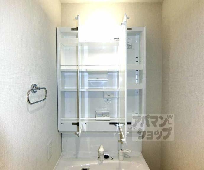 【ストーリーズ　うずまさ】間取