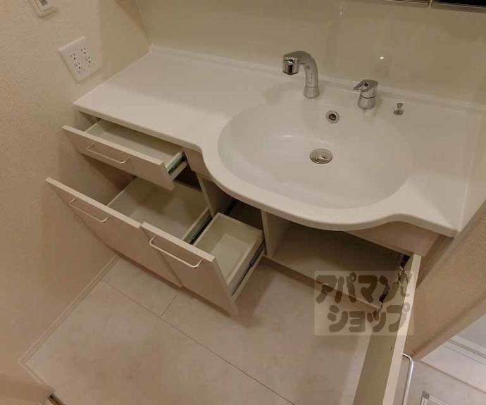 【アリビオ　Ｂ棟】間取