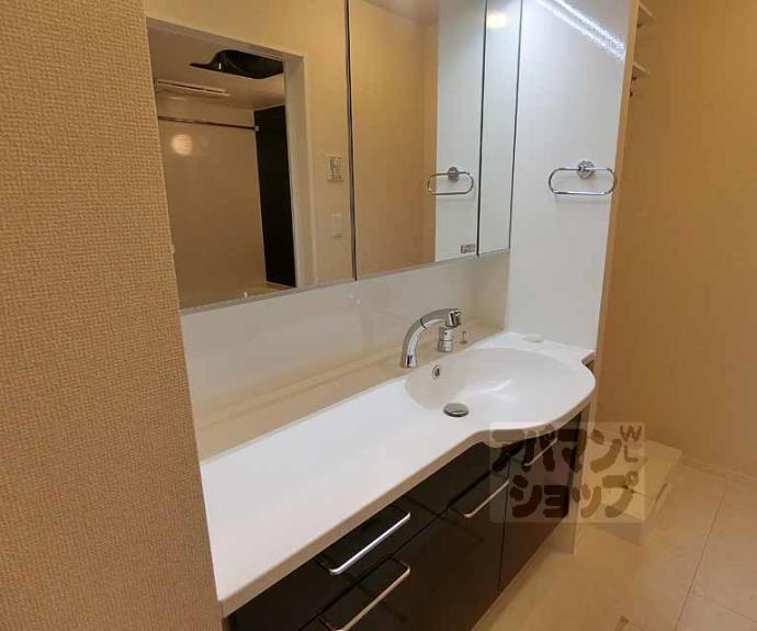 【太秦レジデンス　Ｅ棟】間取