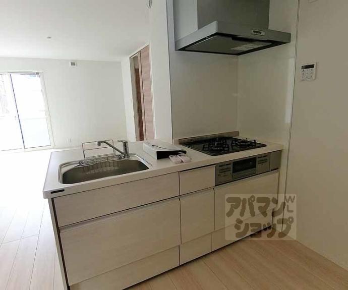 【コンフォール太秦】間取