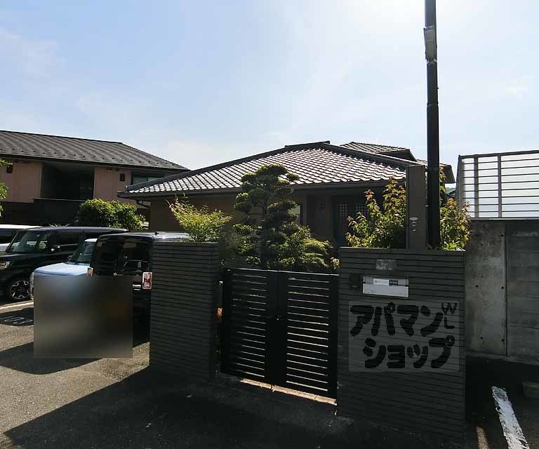 ＣＬＡＩＲ　嵯峨　貸家