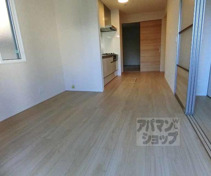 【オークテラス西京極】間取