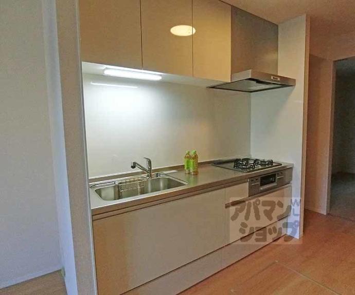 【オークテラス西京極】間取