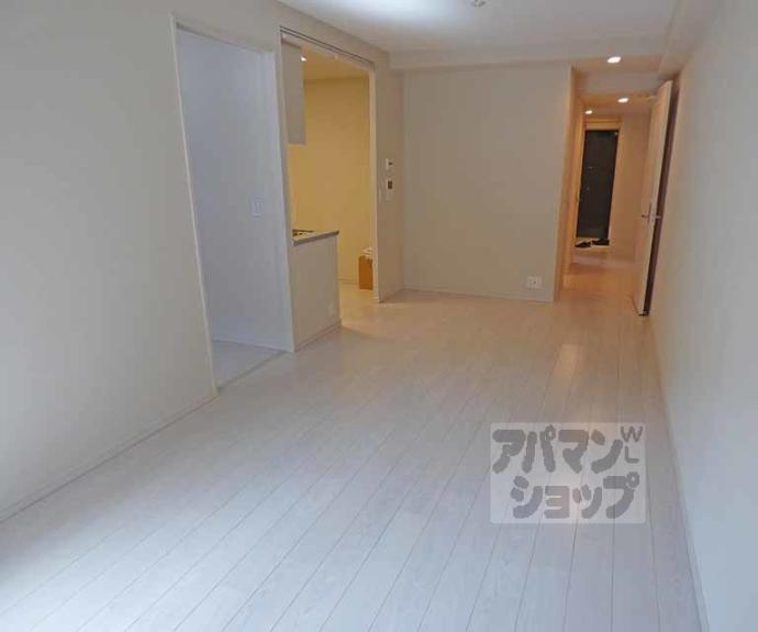 【四条烏丸クロスマーク】