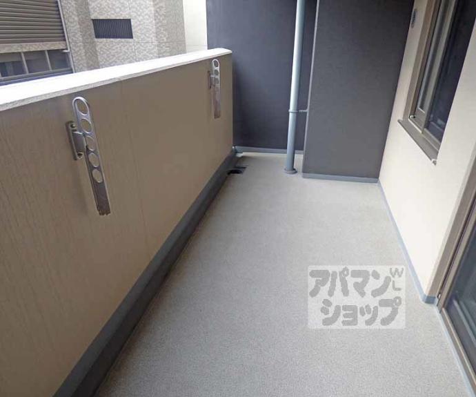 【四条烏丸クロスマーク】