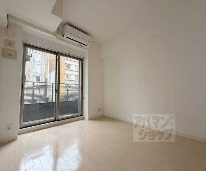 【エステムプラザ京都三条大橋】間取