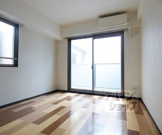 【Ｄｅａｒ　Ｃｏｕｒｔ四条烏丸】間取