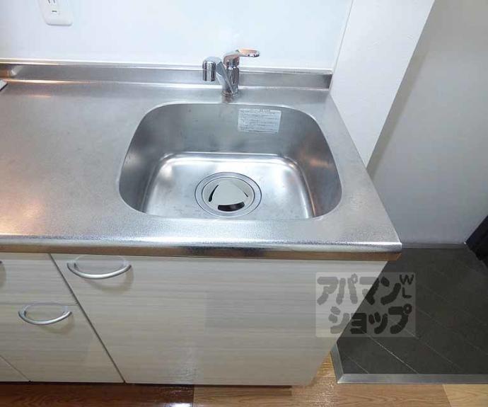 【Ｄｅａｒ　Ｃｏｕｒｔ四条烏丸】間取