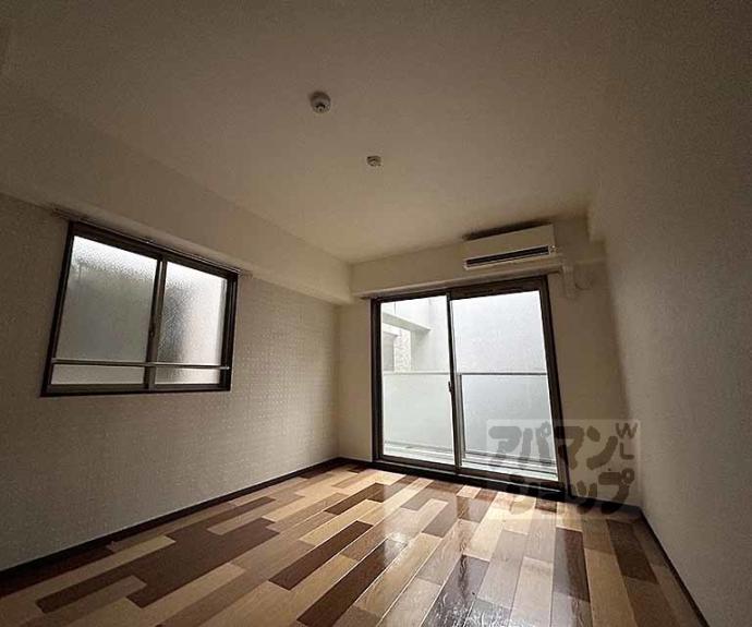 【Ｄｅａｒ　Ｃｏｕｒｔ四条烏丸】間取