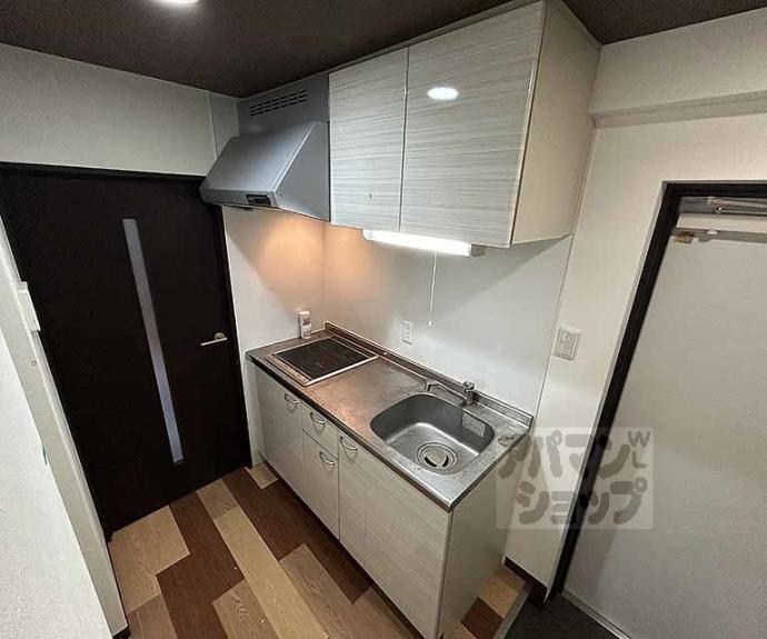 【Ｄｅａｒ　Ｃｏｕｒｔ四条烏丸】間取