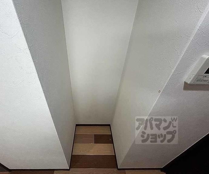 【Ｄｅａｒ　Ｃｏｕｒｔ四条烏丸】間取