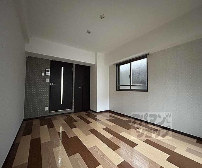 【Ｄｅａｒ　Ｃｏｕｒｔ四条烏丸】間取