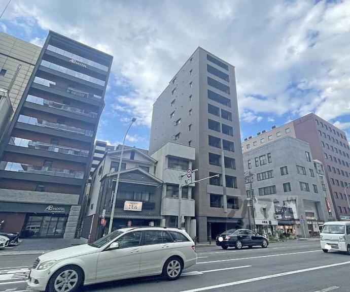 【リソシエローヴ四条】間取