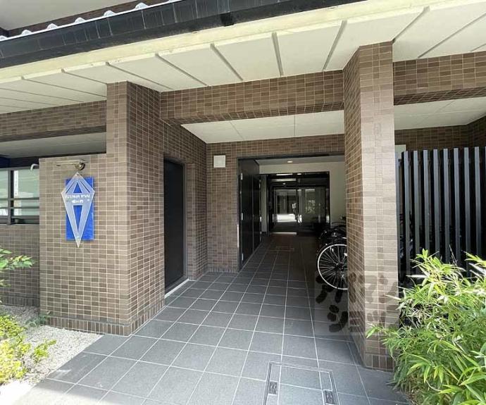 【イスターナ今井鴨川西】間取