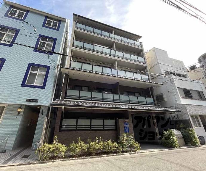 【イスターナ今井鴨川西】間取