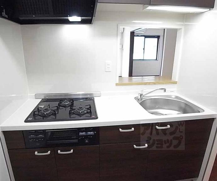 【イスターナ今井鴨川西】間取