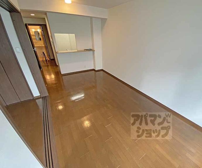 【イスターナ今井鴨川西】間取