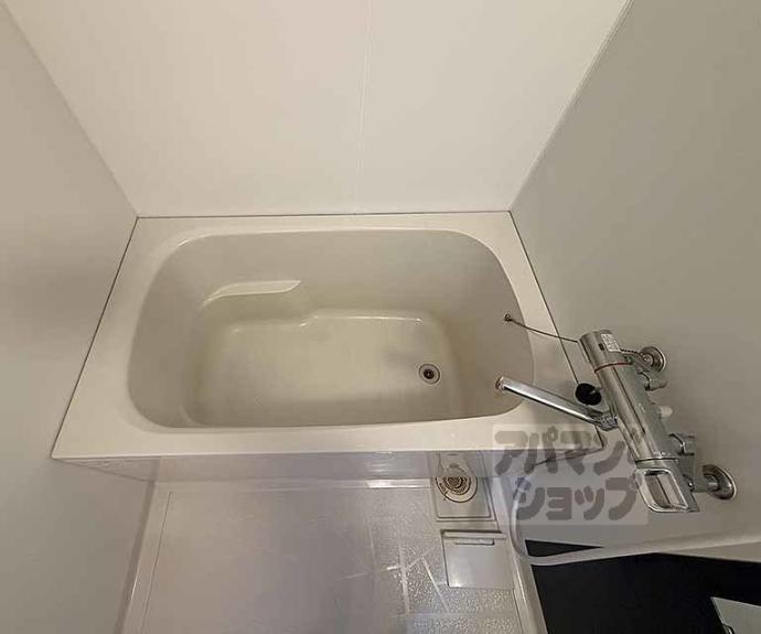 【イスターナ今井鴨川西】間取